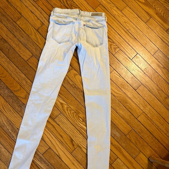 H&M Super Skinny Low Rise Lightwash Jeans (Size: 27/32) - Picture 4 of 6